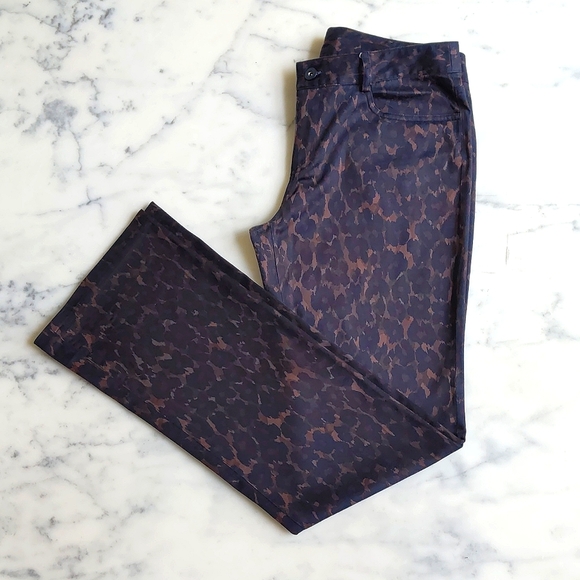 Vintage Express Stretch Cotton and Spandex Animal Print Straight Leg Jeans. - Picture 1 of 6